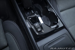Volvo XC40 2,0 B3 NAVI KAMERA 360° T 2025