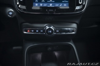 Volvo XC40 2,0 B3 NAVI KAMERA 360° T 2025