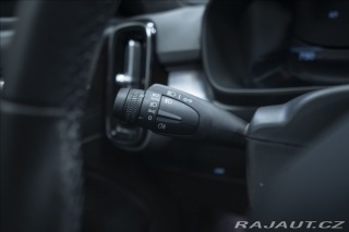 Volvo XC40 2,0 B3 NAVI KAMERA 360° T 2025