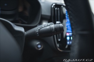 Volvo XC40 2,0 B3 NAVI KAMERA 360° T 2025
