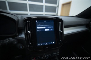 Volvo XC40 2,0 B3 NAVI KAMERA 360° T 2025