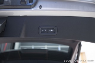 Volvo XC40 2,0 B3 NAVI KAMERA 360° T 2025