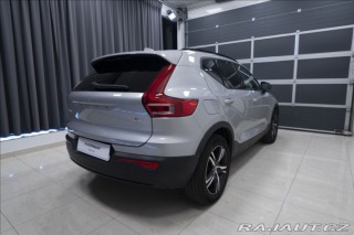 Volvo XC40 2,0 B3 NAVI KAMERA 360° T 2025