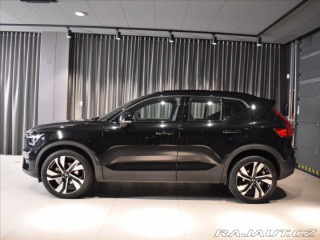 Volvo XC40 2,0 B3 PLUS Dark Bezklíč 2023