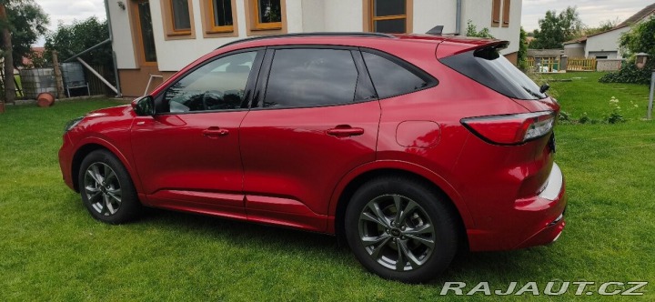 Ford Kuga 2,5   FHEV STLine X v zar 1800