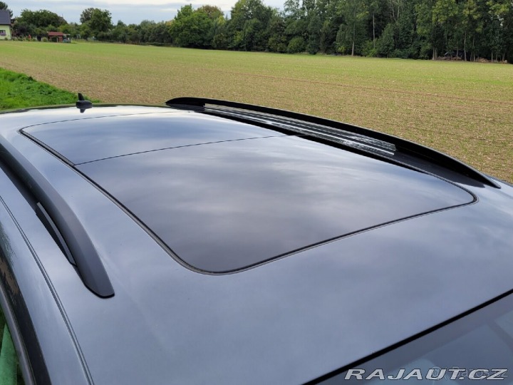 Seat Alhambra 2,0 TDI 125 kW, 7 míst, 2012
