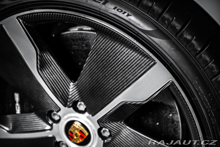 Porsche Taycan Turbo S PCCB/PDCC/PDLS+/P 2021