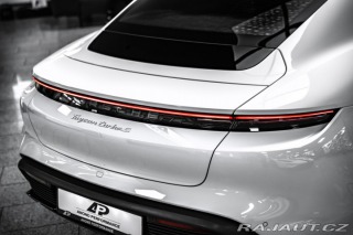 Porsche Taycan Turbo S PCCB/PDCC/PDLS+/P 2021
