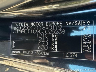 Toyota iQ 1,0 50Kw Automat 2010