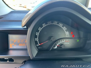 Toyota iQ 1,0 50Kw Automat 2010