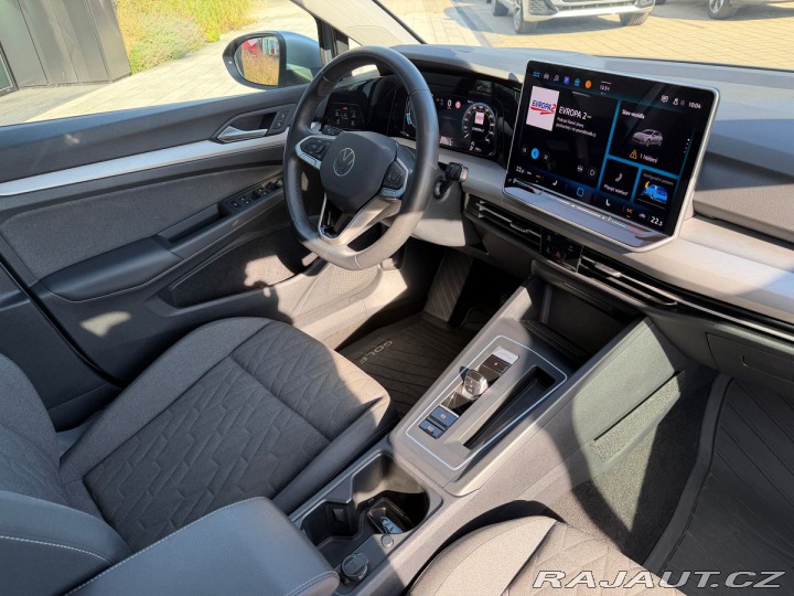 Volkswagen Golf People 1,5TSI 110kW DSG 2024
