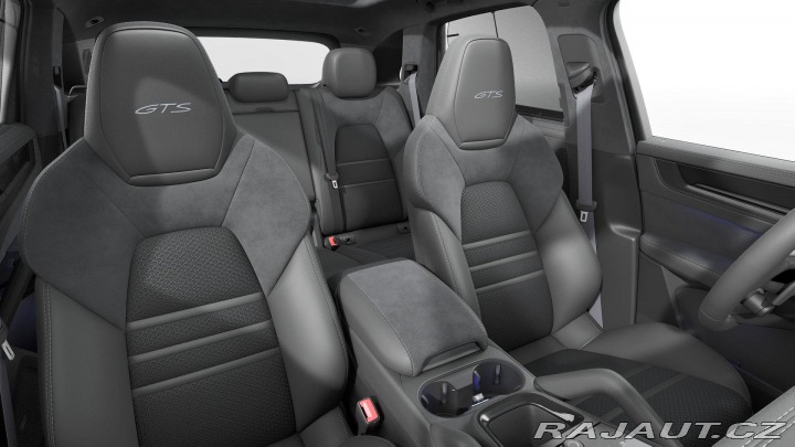 Porsche Cayenne GTS 2026