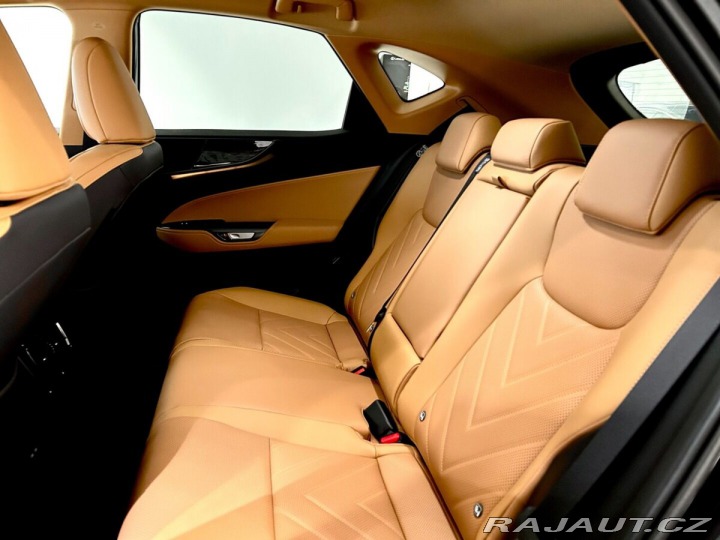 Lexus Ostatní modely NX 450h plus 450h+ 2.5 PHEV PRESTIGE 1800