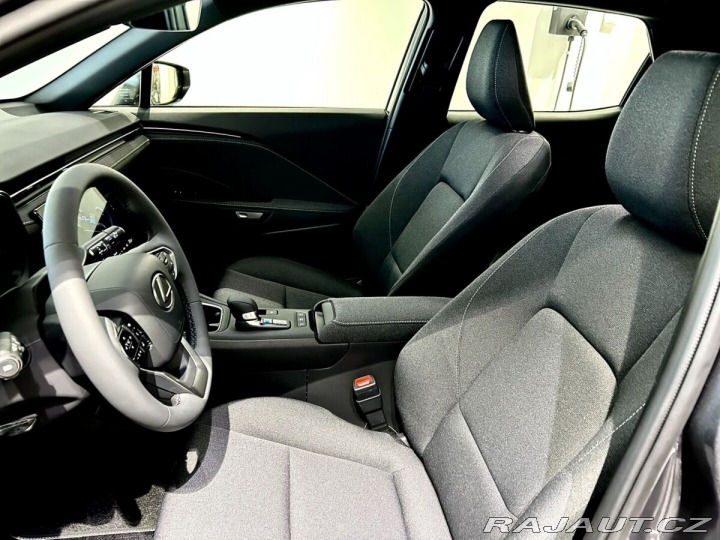 Lexus Ostatní modely LBX 1.5L HEV COMFORT PLUS 1800