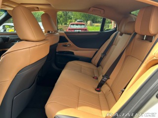 Lexus Ostatní modely ES 300h 300h 2,5 HEV LUXURY 1800