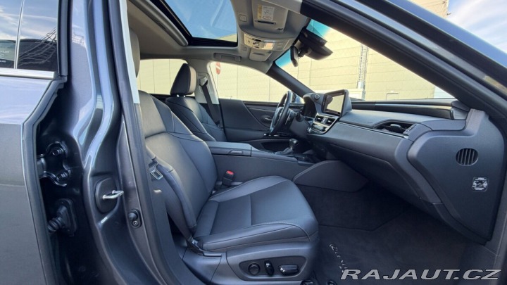 Lexus Ostatní modely ES 300h 300H 2,5 HEV LIMITED EDIT 2026