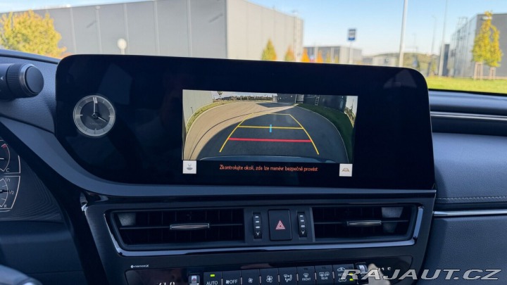 Lexus Ostatní modely ES 300h 300H 2,5 HEV LIMITED EDIT 2026