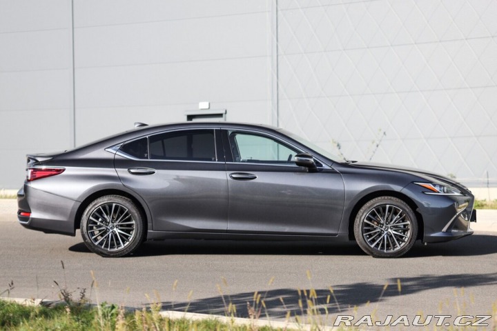 Lexus Ostatní modely ES 300h 300H 2,5 HEV LIMITED EDIT 2026