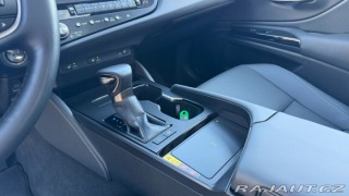 Lexus Ostatní modely ES 300h 300H 2,5 HEV LIMITED EDIT 2026