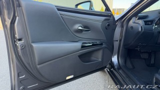 Lexus Ostatní modely ES 300h 300H 2,5 HEV LIMITED EDIT 2026