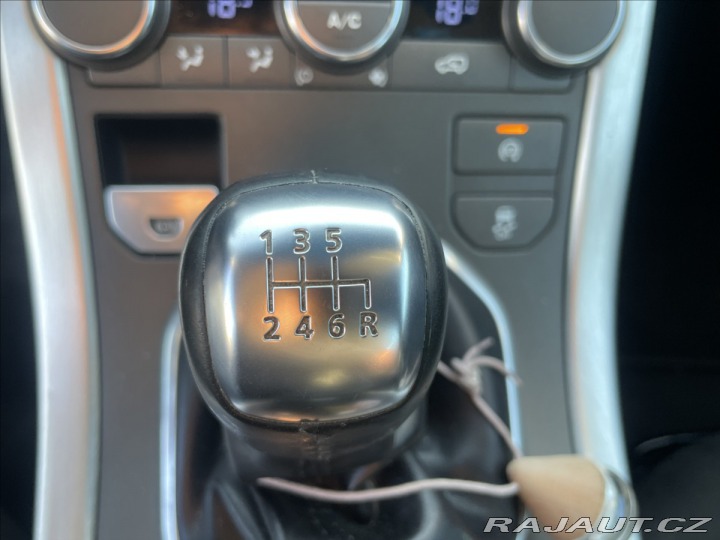 Land Rover Range Rover 2,2 TD4 110kw Tažné Klima 2013