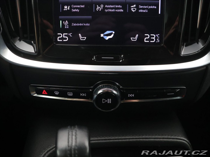 Volvo V60 2,0 T6 186kW 4x4 Momentum 2021