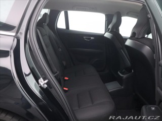 Volvo V60 2,0 T6 186kW 4x4 Momentum 2021