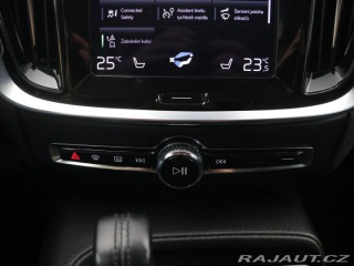 Volvo V60 2,0 T6 186kW 4x4 Momentum 2021