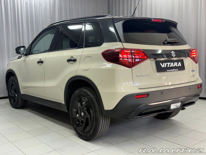 Suzuki Vitara 1,4 Black ed. 4x2, zimní 2026