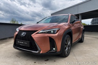 Lexus Ostatní modely UX 300h 300h 2.0L HEV F SPORT DES 1800
