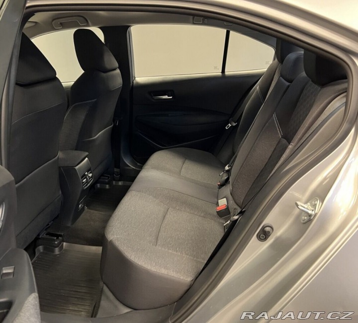 Toyota Corolla 1,5 COMFORT 2024