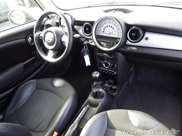 Mini One 1.6 72kW SERVIS POLOKŮŽE 2013