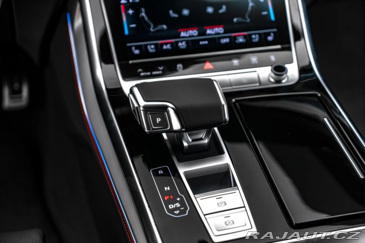 Audi Q8 50TDI Sline Vzduch Laser 2025