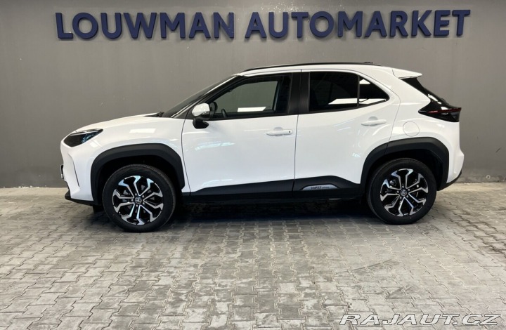 Toyota Yaris Cross 1,5 Hybrid AT Style 2026