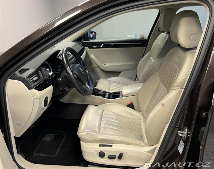Škoda Superb 2,0 L&K DSG COMBI 2017