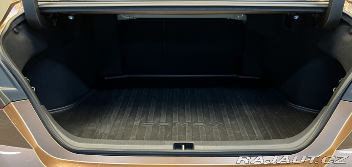 Toyota Camry 2,5 Hybrid AT Prestige 2026