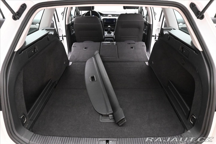 Volkswagen Passat 2,0 TDI 110kW Business Zá 2021