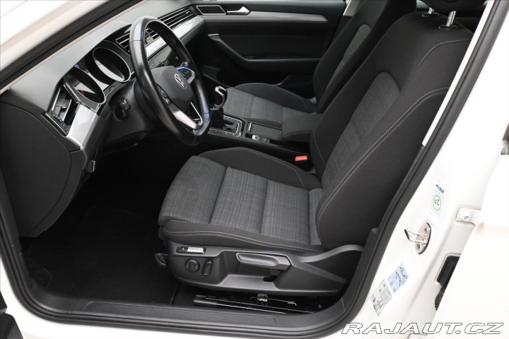 Volkswagen Passat 2,0 TDI 110kW Business Zá 2021