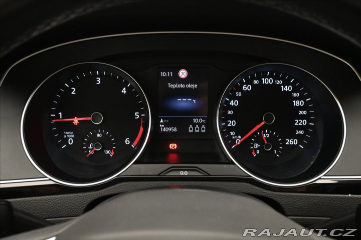Volkswagen Passat 2,0 TDI 110kW Business Zá 2021