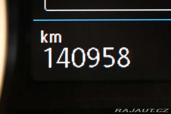 Volkswagen Passat 2,0 TDI 110kW Business Zá 2021