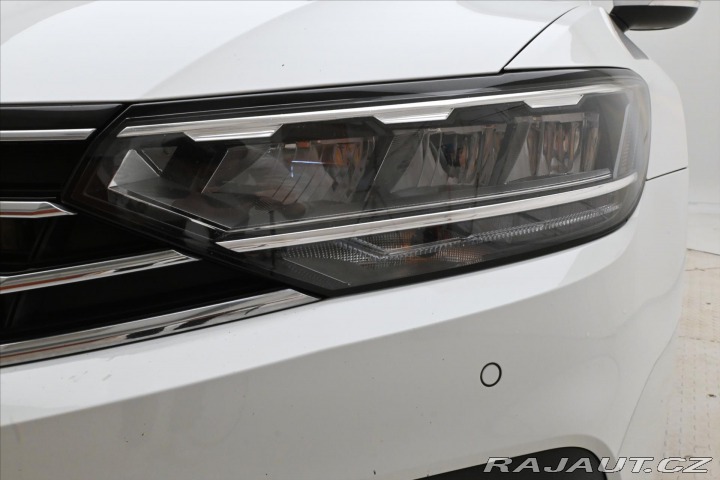 Volkswagen Passat 2,0 TDI 110kW Business Zá 2021