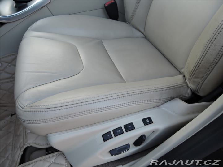 Volvo V60 2,0 D4 Aut. Navi Kůže Ser 2012