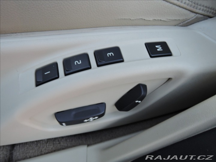 Volvo V60 2,0 D4 Aut. Navi Kůže Ser 2012