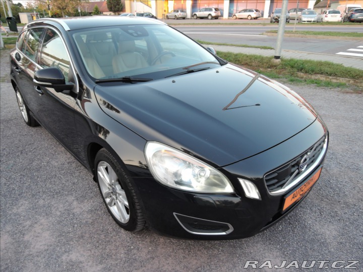 Volvo V60 2,0 D4 Aut. Navi Kůže Ser 2012