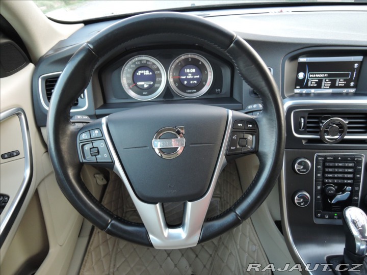 Volvo V60 2,0 D4 Aut. Navi Kůže Ser 2012