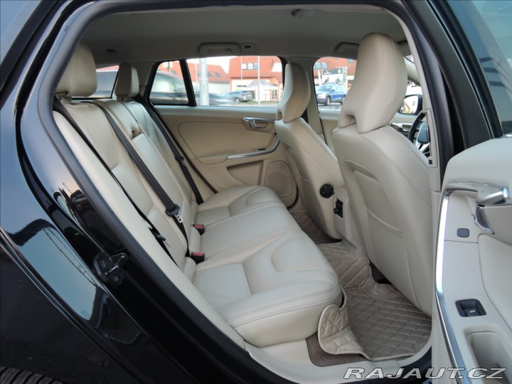 Volvo V60 2,0 D4 Aut. Navi Kůže Ser 2012