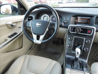 Volvo V60 2,0 D4 Aut. Navi Kůže Ser 2012