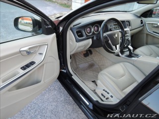 Volvo V60 2,0 D4 Aut. Navi Kůže Ser 2012