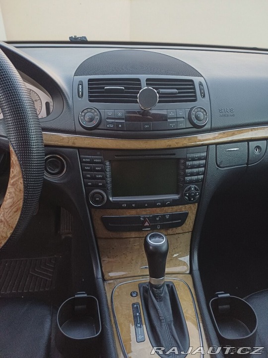 Mercedes-Benz E 2,2 220 CDI, automat, 2 2007