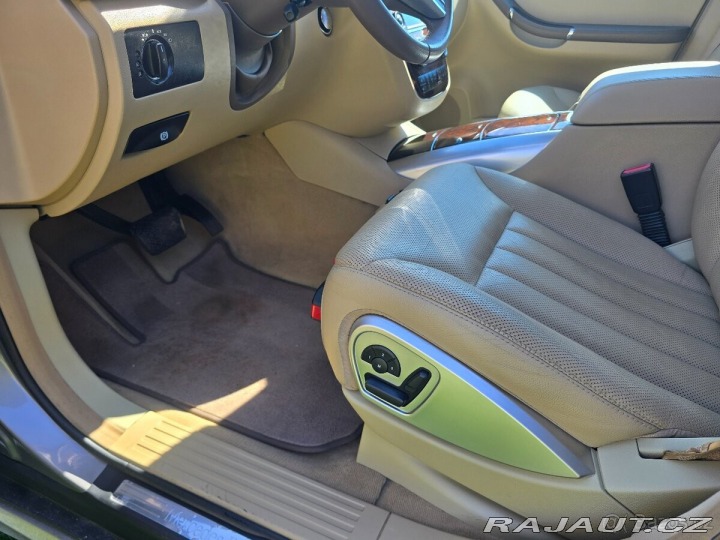 Mercedes-Benz R R320 CDi 2008